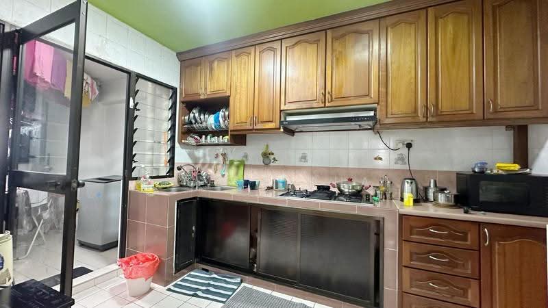 682A Jurong West Central 1, 682A Jurong West Central 1, Boon Lay / Jurong / Tuas, 3 Bedrooms, 1,238 sqft, HDB Flat For Sale, by Nicole Chai, 500206590 - Kitchen - PropertyGuru.com.sg