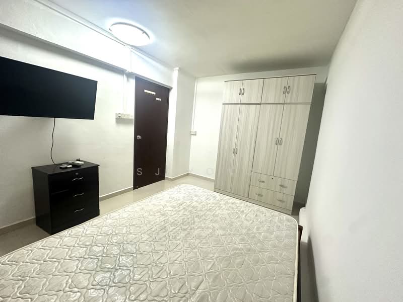 259 Bukit Batok East Avenue 4, 259 Bukit Batok East Avenue 4, 2 Bedrooms, 720 sqft, HDB Flat For Rent, by SJ Yong, 500206592 - Bedroom - PropertyGuru.com.sg
