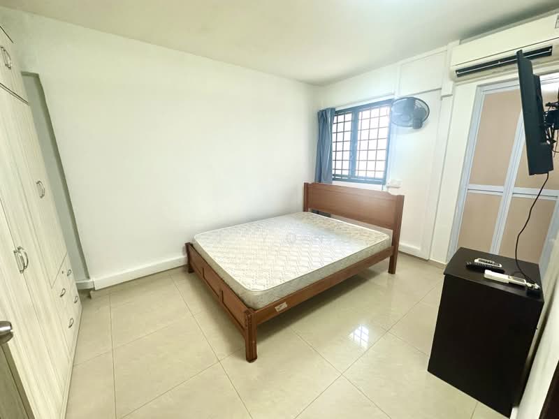259 Bukit Batok East Avenue 4, 259 Bukit Batok East Avenue 4, 2 Bedrooms, 720 sqft, HDB Flat For Rent, by SJ Yong, 500206592 - Bedroom - PropertyGuru.com.sg