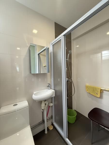 503 Bukit Batok Street 52, 503 Bukit Batok Street 52, 2 Bedrooms, 689 sqft, HDB Flat For Sale, by Derrick Goh, 500206594 - Bathroom - PropertyGuru.com.sg