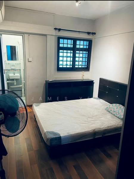 215 Ang Mo Kio Avenue 1, 215 Ang Mo Kio Avenue 1, 3 Bedrooms, 945 sqft, HDB Flat For Sale, by James Yeo, 500206597 - Bedroom - PropertyGuru.com.sg