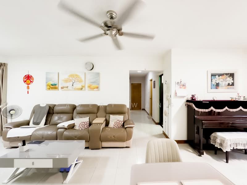 988B Jurong West Street 93, 988B Jurong West Street 93, 3 Bedrooms, 1,184 sqft, HDB Flat For Sale, by Avery Wang, 500206604 - Living Room - PropertyGuru.com.sg