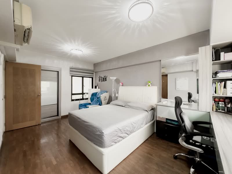988B Jurong West Street 93, 988B Jurong West Street 93, 3 Bedrooms, 1,184 sqft, HDB Flat For Sale, by Avery Wang, 500206604 - Bedroom - PropertyGuru.com.sg