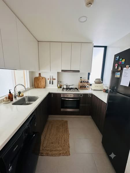 La Fiesta, 64 Sengkang Square, 2 Bedrooms, 732 sqft, Condominium For Sale, by Yumi Leong, 500206610 - Kitchen - PropertyGuru.com.sg