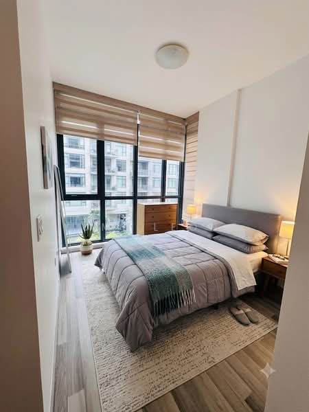 La Fiesta, 64 Sengkang Square, 2 Bedrooms, 732 sqft, Condominium For Sale, by Yumi Leong, 500206610 - Master Bedroom - PropertyGuru.com.sg