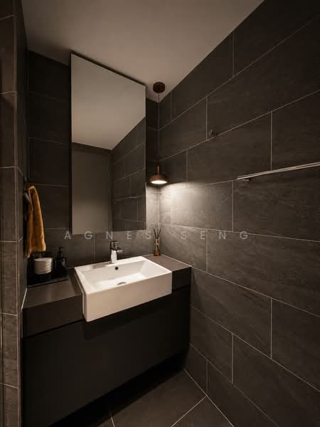 Affinity At Serangoon, , 2 Bedrooms, 762 sqft, Condominium For Sale, by Agnes Seng, 500206611 - Bathroom - PropertyGuru.com.sg