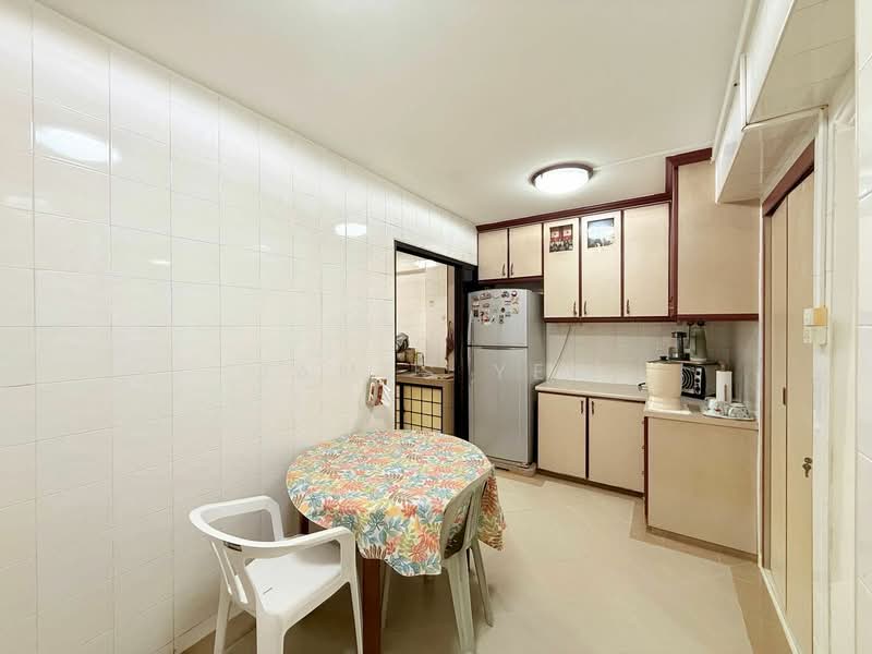 279 Toh Guan Road, 279 Toh Guan Road, 3 Bedrooms, 1,292 sqft, HDB Flat For Sale, by James Yeo, 500206627 - Kitchen - PropertyGuru.com.sg
