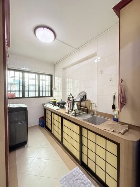 279 Toh Guan Road, 279 Toh Guan Road, 3 Bedrooms, 1,292 sqft, HDB Flat For Sale, by James Yeo, 500206627 - Kitchen - PropertyGuru.com.sg
