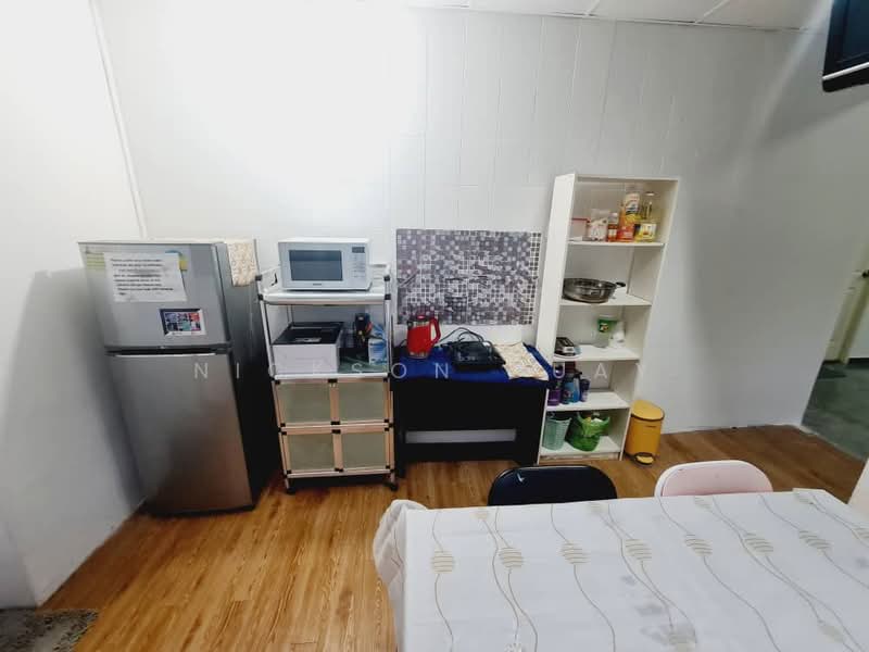Common room for rent in Farrer Park area! 030, , Room Rental, 95 sqft, Walk-up Apartment For Rent, by Nickson Guay, 500206632 - Kitchen - PropertyGuru.com.sg