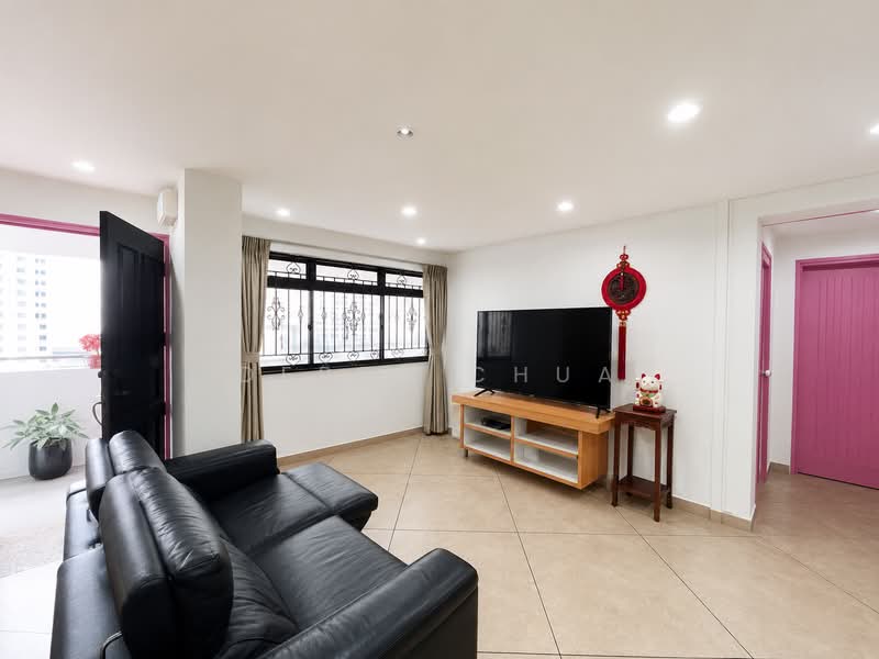 645 Jurong West Street 61, 645 Jurong West Street 61, 3 Bedrooms, 1,087 sqft, HDB Flat For Sale, by Derek Chua, 500206647 - Living Room - PropertyGuru.com.sg