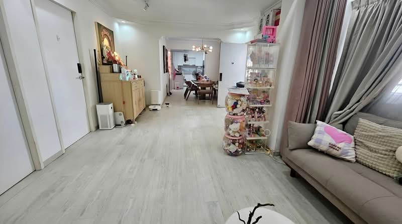 351 Tampines Street 33, 351 Tampines Street 33, 3 Bedrooms, 1,130 sqft, HDB Flat For Sale, by James Yeo, 500206651 - Living Room - PropertyGuru.com.sg
