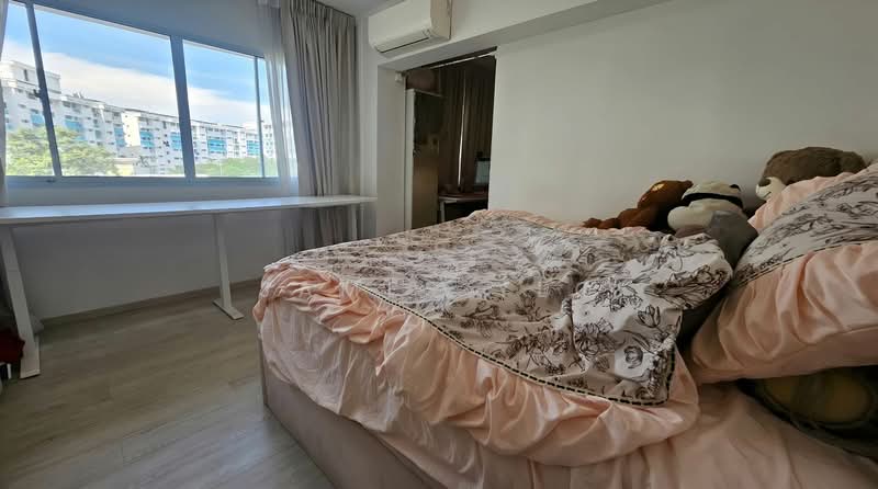 351 Tampines Street 33, 351 Tampines Street 33, 3 Bedrooms, 1,130 sqft, HDB Flat For Sale, by James Yeo, 500206651 - Bedroom - PropertyGuru.com.sg