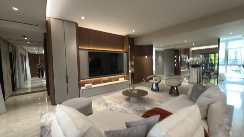The Giverny Residences, 6 Robin Drive, 4 Bedrooms, 2,734 sqft, Condominium For Sale, by Joey Lam, 500206654 - Living Room - PropertyGuru.com.sg