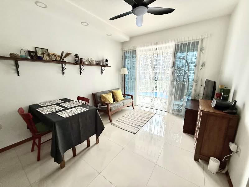 Waterview, 75 Tampines Avenue 1, 2 Bedrooms, 926 sqft, Condominium For Sale, by Vell Ng, 500206665 - Living Room - PropertyGuru.com.sg