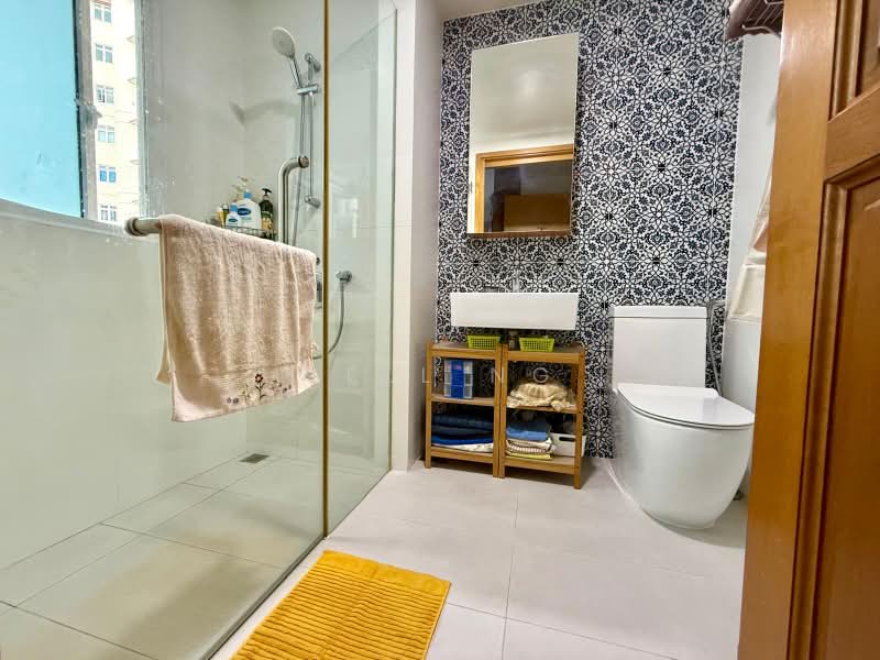 Waterview, 75 Tampines Avenue 1, 2 Bedrooms, 926 sqft, Condominium For Sale, by Vell Ng, 500206665 - Bathroom - PropertyGuru.com.sg