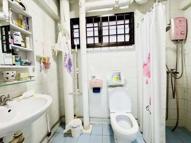 894A Woodlands Drive 50, 894A Woodlands Drive 50, 3 Bedrooms, 1,076 sqft, HDB Flat For Rent, by Rachel Yu, 500206671 - Bathroom - PropertyGuru.com.sg