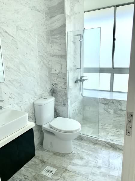 Zenith @ Zion, 60 Zion Road, 2 Bedrooms, 775 sqft, Apartment For Sale, by Rosie Tham, 500206674 - Bathroom - PropertyGuru.com.sg