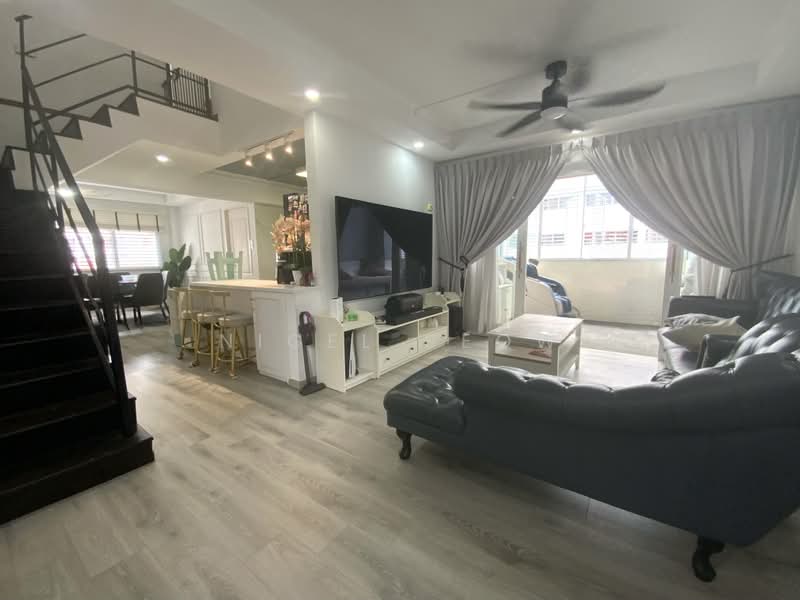 287 Choa Chu Kang Avenue 2, 287 Choa Chu Kang Avenue 2, 4 Bedrooms, 1,604 sqft, HDB Flat For Sale, by Nigel Seow, 500206706 - Living Room - PropertyGuru.com.sg