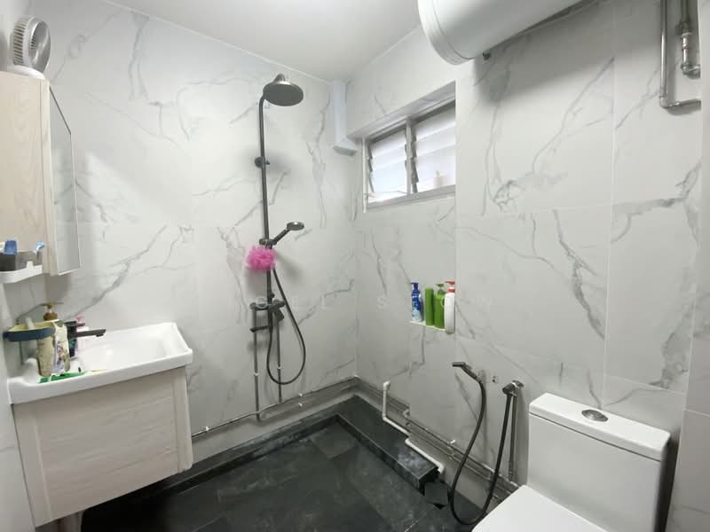 287 Choa Chu Kang Avenue 2, 287 Choa Chu Kang Avenue 2, 4 Bedrooms, 1,604 sqft, HDB Flat For Sale, by Nigel Seow, 500206706 - Bathroom - PropertyGuru.com.sg