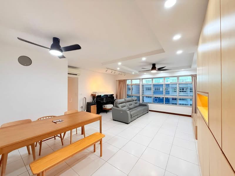 213A Punggol Walk, 213A Punggol Walk, 3 Bedrooms, 1,216 sqft, HDB Flat For Sale, by James Yeo, 500206708 - Living Room - PropertyGuru.com.sg