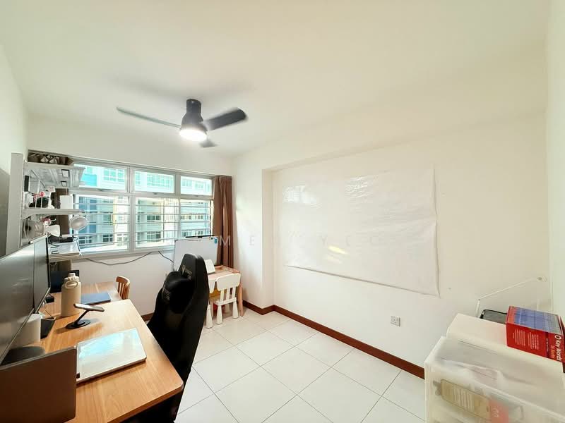 213A Punggol Walk, 213A Punggol Walk, 3 Bedrooms, 1,216 sqft, HDB Flat For Sale, by James Yeo, 500206708 - Study - PropertyGuru.com.sg