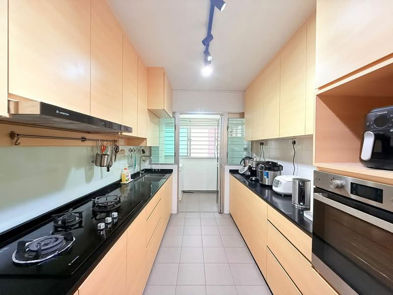 213A Punggol Walk, 213A Punggol Walk, 3 Bedrooms, 1,216 sqft, HDB Flat For Sale, by James Yeo, 500206708 - Kitchen - PropertyGuru.com.sg