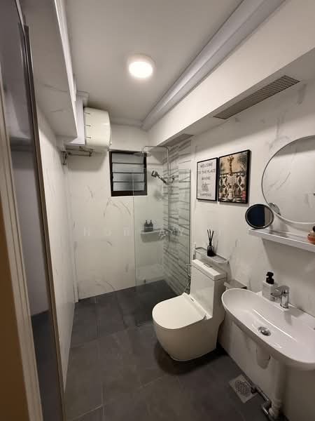 987D Jurong West Street 93, 987D Jurong West Street 93, 3 Bedrooms, 1,184 sqft, HDB Flat For Sale, by Nur Ayat, 500206717 - Bathroom - PropertyGuru.com.sg