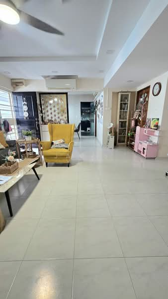 534 Jelapang Road, 534 Jelapang Road, 3 Bedrooms, 1,098 sqft, HDB Flat For Sale, by James Yeo, 500206720 - Living Room - PropertyGuru.com.sg