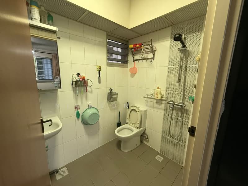 Master Bedroom available for rent in Woodlands Area! 033, , Room Rental, 150 sqft, HDB Flat For Rent, by Nickson Guay, 500206726 - Bathroom - PropertyGuru.com.sg