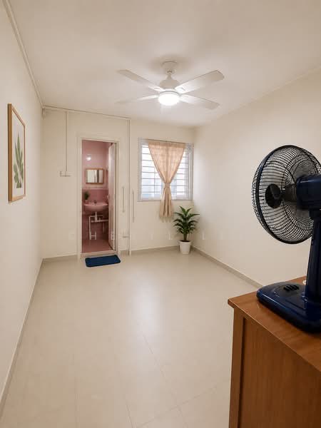 216 Yishun Street 21, 216 Yishun Street 21, 2 Bedrooms, 732 sqft, HDB Flat For Sale, by Cheryl Lee, 500206738 - Bathroom - PropertyGuru.com.sg