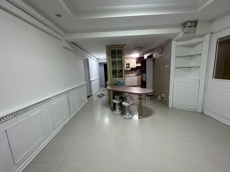 2 Common Rooms for rent in Lucky Plaza Apartment! 035, , Room Rental, 100 sqft, Apartment For Rent, by Nickson Guay, 500206741 - Interior - PropertyGuru.com.sg