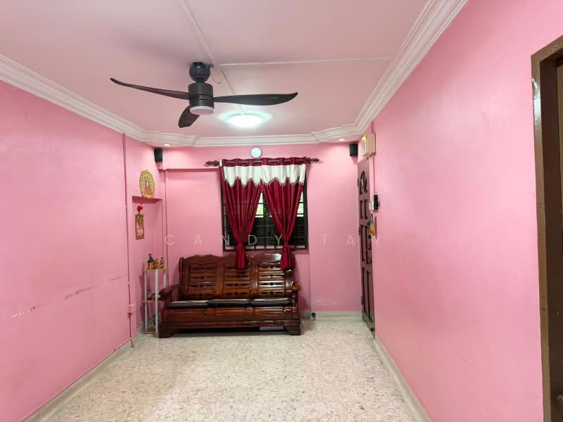 527 Jurong West Street 52, 527 Jurong West Street 52, 2 Bedrooms, 721 sqft, HDB Flat For Sale, by Candy Tay, 500206743 - Living Room - PropertyGuru.com.sg