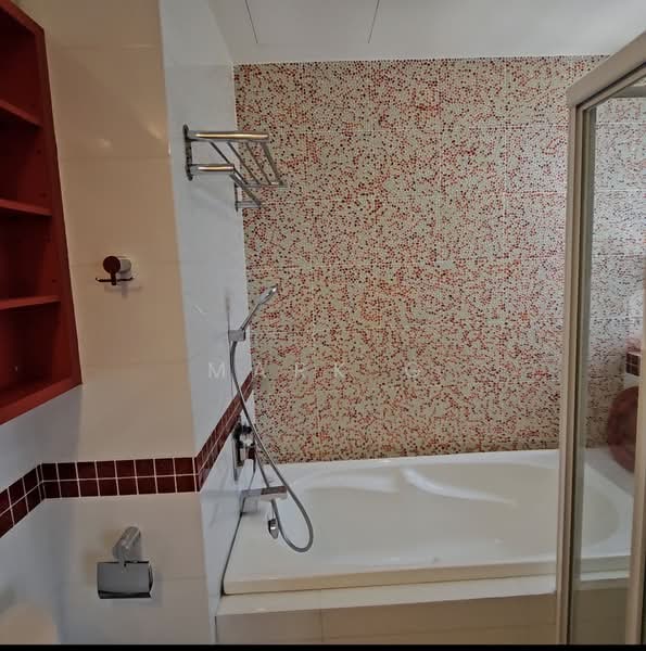 The Bayshore, 34 Bayshore Road, 3 Bedrooms, 1,227 sqft, Condominium For Rent, by Mark G, 500206755 - Bathroom - PropertyGuru.com.sg