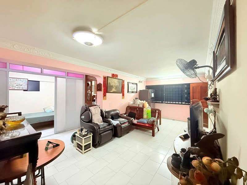 943 Jurong West Street 91, 943 Jurong West Street 91, 4 Bedrooms, 1,421 sqft, HDB Flat For Sale, by James Yeo, 500206763 - Living Room - PropertyGuru.com.sg