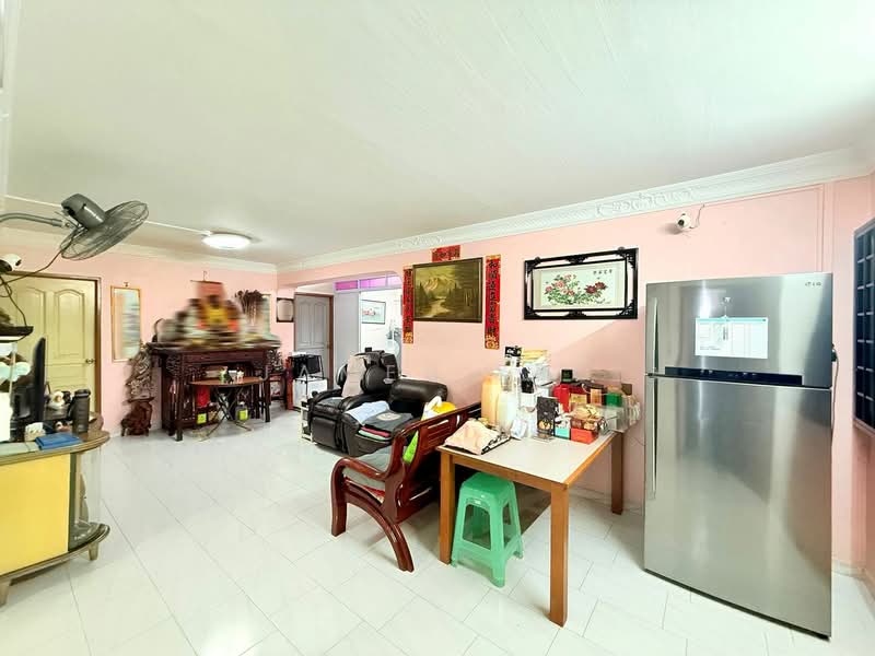 943 Jurong West Street 91, 943 Jurong West Street 91, 4 Bedrooms, 1,421 sqft, HDB Flat For Sale, by James Yeo, 500206763 - Living Room - PropertyGuru.com.sg