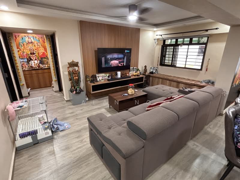 305 Canberra Road, 305 Canberra Road, 3 Bedrooms, 1,302 sqft, HDB Flat For Sale, by Alan Ng, 500206765 - Living Room - PropertyGuru.com.sg