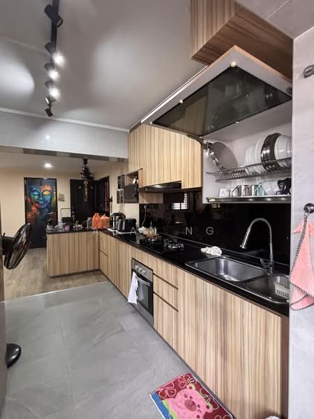 305 Canberra Road, 305 Canberra Road, 3 Bedrooms, 1,302 sqft, HDB Flat For Sale, by Alan Ng, 500206765 - Kitchen - PropertyGuru.com.sg