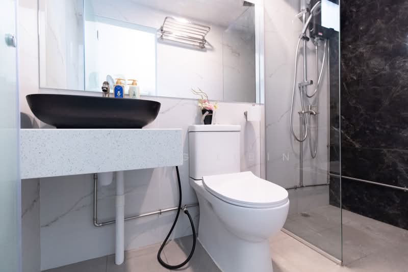 125 Owen Road, , Studio, 300 sqft, Walk-up Apartment For Rent, by Zheng Libin, 500206769 - Bathroom - PropertyGuru.com.sg