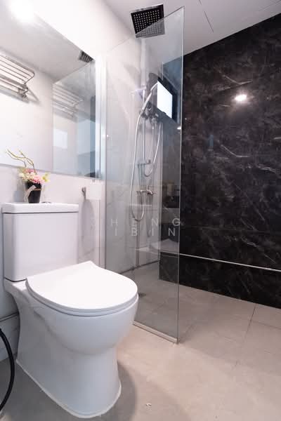 125 Owen Road, , Studio, 300 sqft, Walk-up Apartment For Rent, by Zheng Libin, 500206769 - Bathroom - PropertyGuru.com.sg
