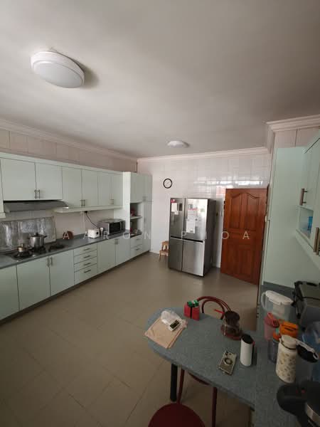 Hua Guan Ave, Sian Tuan Ave, , 7 Bedrooms, 5,000 sqft, Semi-Detached House For Sale, by Aaron Phoa, 500206770 - Kitchen - PropertyGuru.com.sg