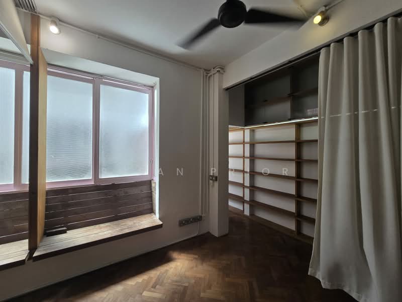 Tiong Bahru Bachelor Pad, Tiong Bahru, Yong Siak Street, 2 Bedrooms, 1,075 sqft, Conservation House For Rent, by Susan Prior, 500206779 - Interior - PropertyGuru.com.sg
