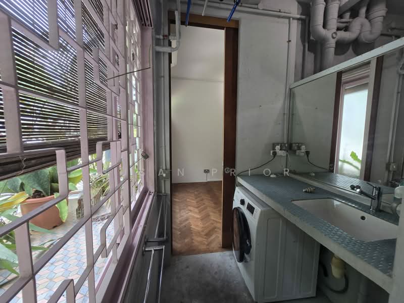 Tiong Bahru Bachelor Pad, Tiong Bahru, Yong Siak Street, 2 Bedrooms, 1,075 sqft, Conservation House For Rent, by Susan Prior, 500206779 - Interior - PropertyGuru.com.sg
