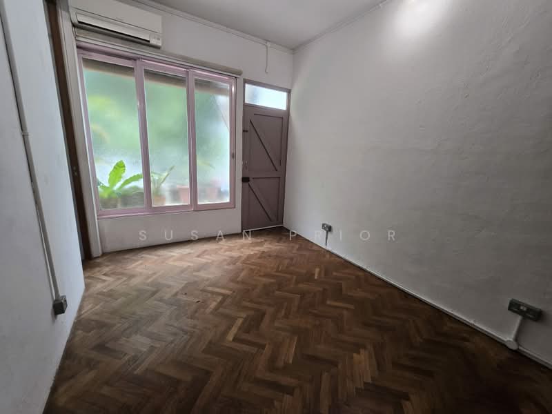 Tiong Bahru Bachelor Pad, Tiong Bahru, Yong Siak Street, 2 Bedrooms, 1,075 sqft, Conservation House For Rent, by Susan Prior, 500206779 - Interior - PropertyGuru.com.sg