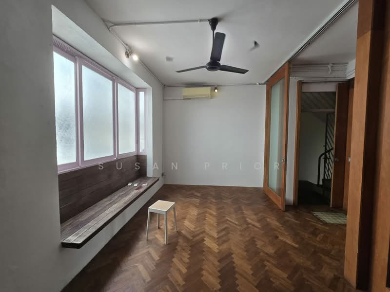 Tiong Bahru Bachelor Pad, Tiong Bahru, Yong Siak Street, 2 Bedrooms, 1,075 sqft, Conservation House For Rent, by Susan Prior, 500206779 - Interior - PropertyGuru.com.sg