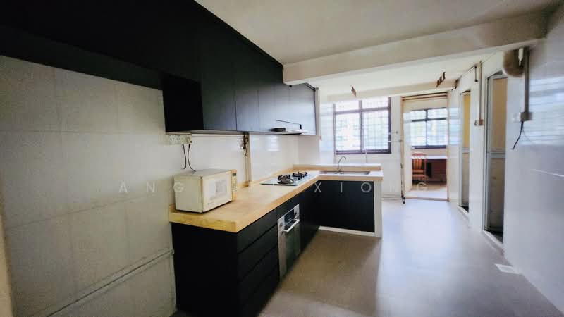 118 Lorong 1 Toa Payoh, 118 Lorong 1 Toa Payoh, 2 Bedrooms, 700 sqft, HDB Flat For Sale, by Ang Pei Xiong, 500206796 - Kitchen - PropertyGuru.com.sg