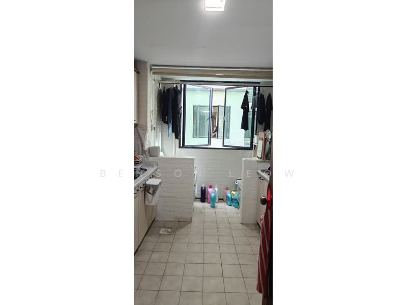 Simei Green Condominium, 1 Simei Street 4, 4 Bedrooms, 1,249 sqft, Condominium For Rent, by Benson Leow, 500206798 - Kitchen - PropertyGuru.com.sg