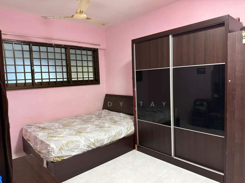520 Jurong West Street 52, 520 Jurong West Street 52, 2 Bedrooms, 796 sqft, HDB Flat For Sale, by Candy Tay, 500206808 - Bedroom - PropertyGuru.com.sg