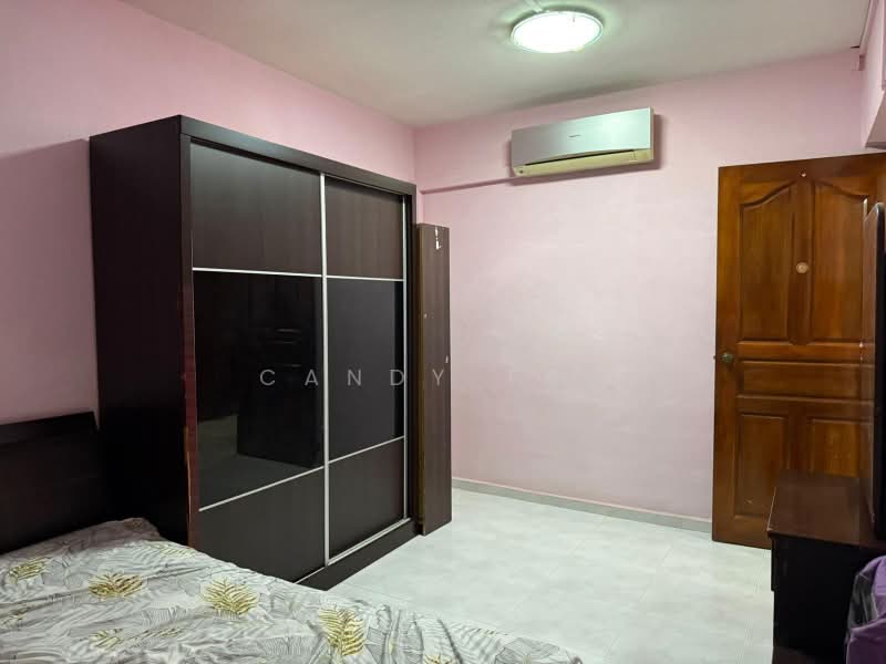 520 Jurong West Street 52, 520 Jurong West Street 52, 2 Bedrooms, 796 sqft, HDB Flat For Sale, by Candy Tay, 500206808 - Bedroom - PropertyGuru.com.sg