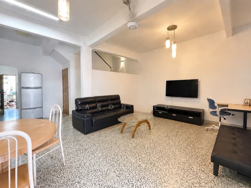 C.H.E.A.P D13 2 Storey Inter Terrace for Sale, Braddell Heights Estate, 4 Bedrooms, 1,380 sqft, Terraced House For Sale, by Aaron Yeo, 500206813 - Living Room - PropertyGuru.com.sg