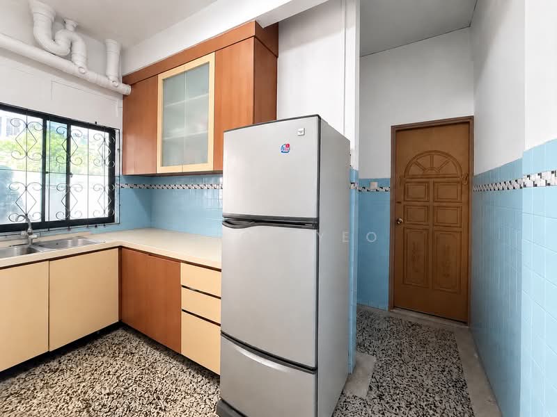 C.H.E.A.P D13 2 Storey Inter Terrace for Sale, Braddell Heights Estate, 4 Bedrooms, 1,380 sqft, Terraced House For Sale, by Aaron Yeo, 500206813 - Kitchen - PropertyGuru.com.sg